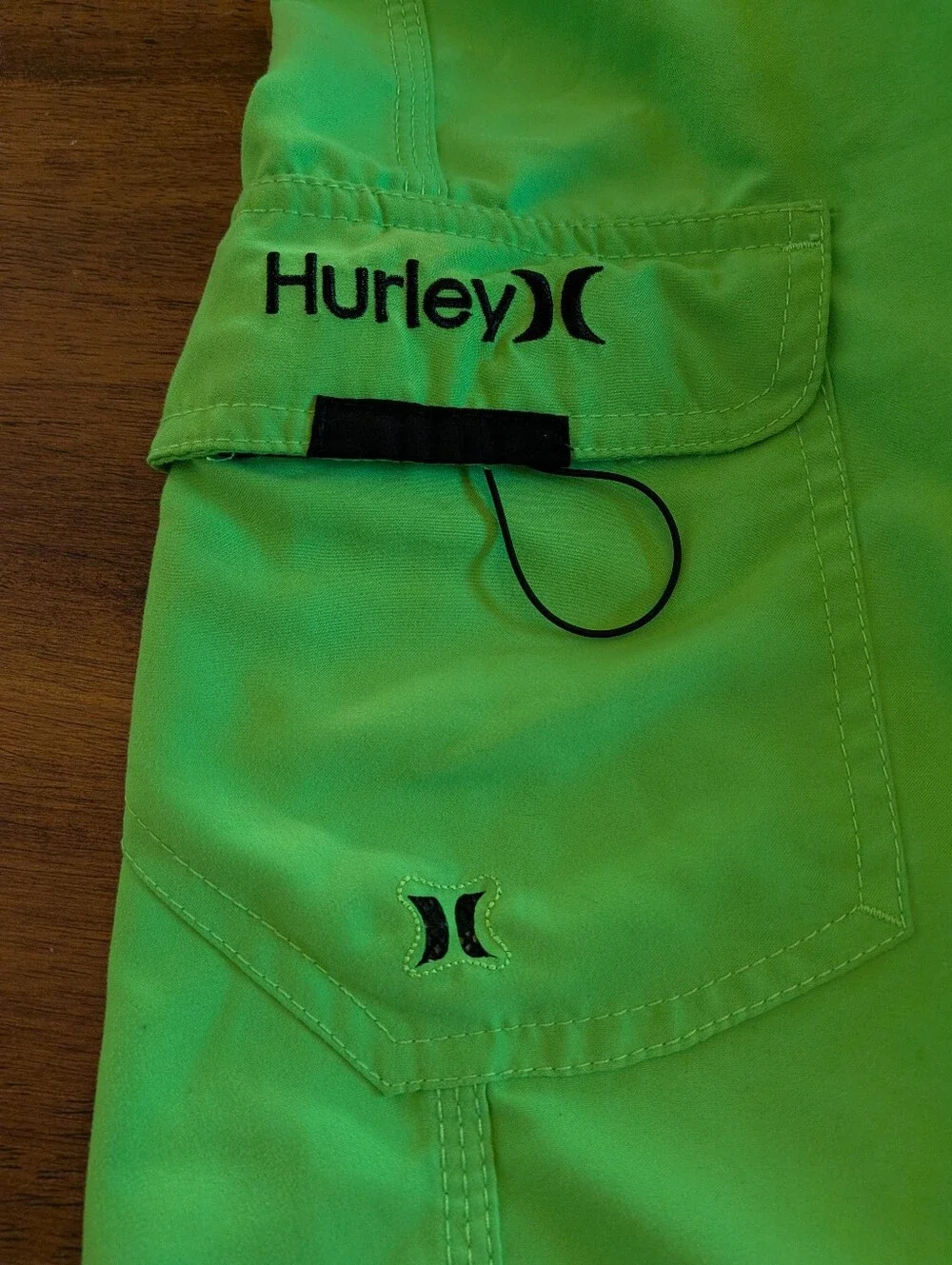 Hurley Neon Green Men’s Boardshorts with Black Accents Unlined Size 34